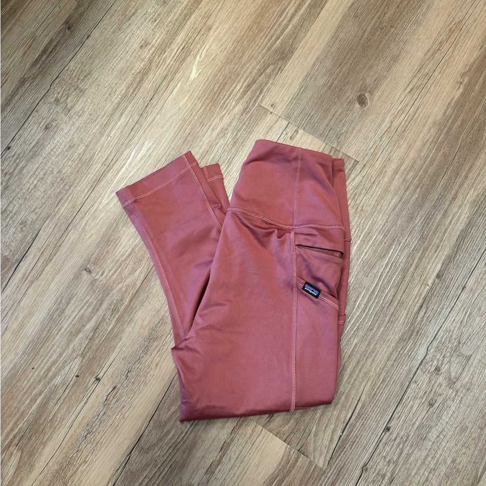 Patagonia pocket leggings
